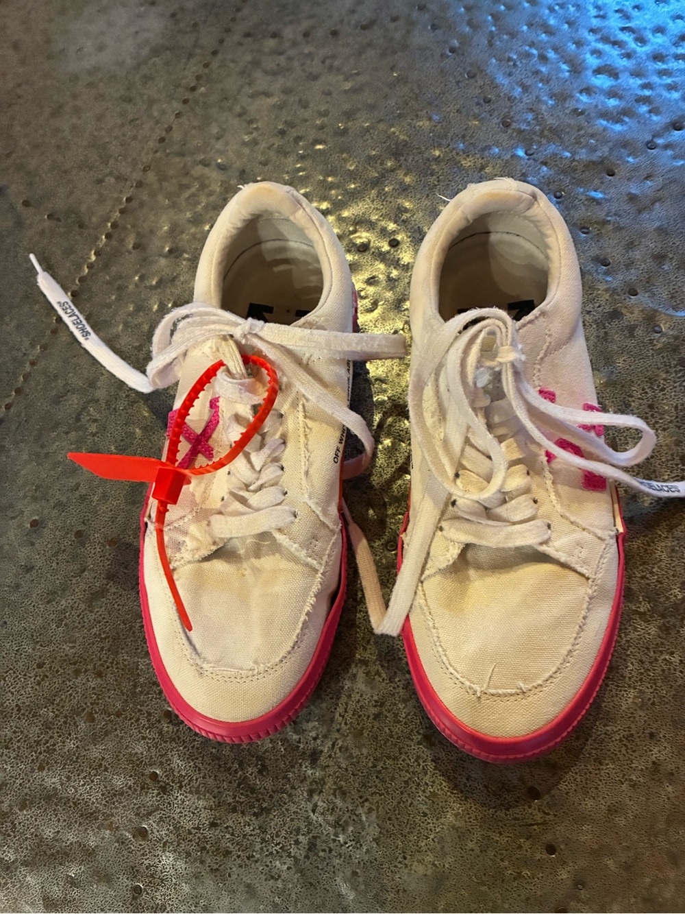 Off-White Women's White Canvas Sneakers with Hot Pink Trim